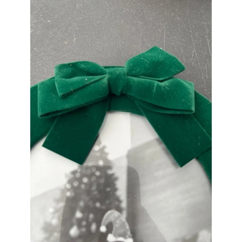 Green Velvet Bow Arched Picture Frame 5x7 Christmas Holiday Festive Modern Chic